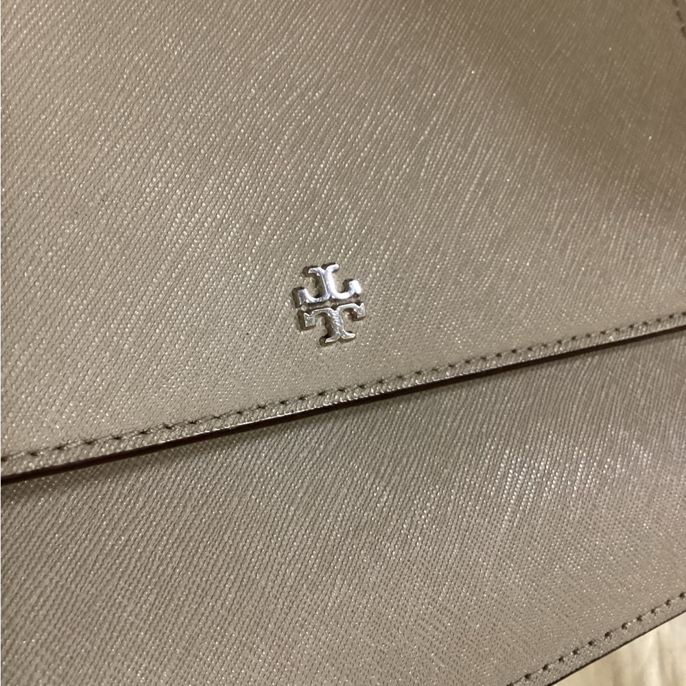 Tory Burch purse - Picture 2 of 14